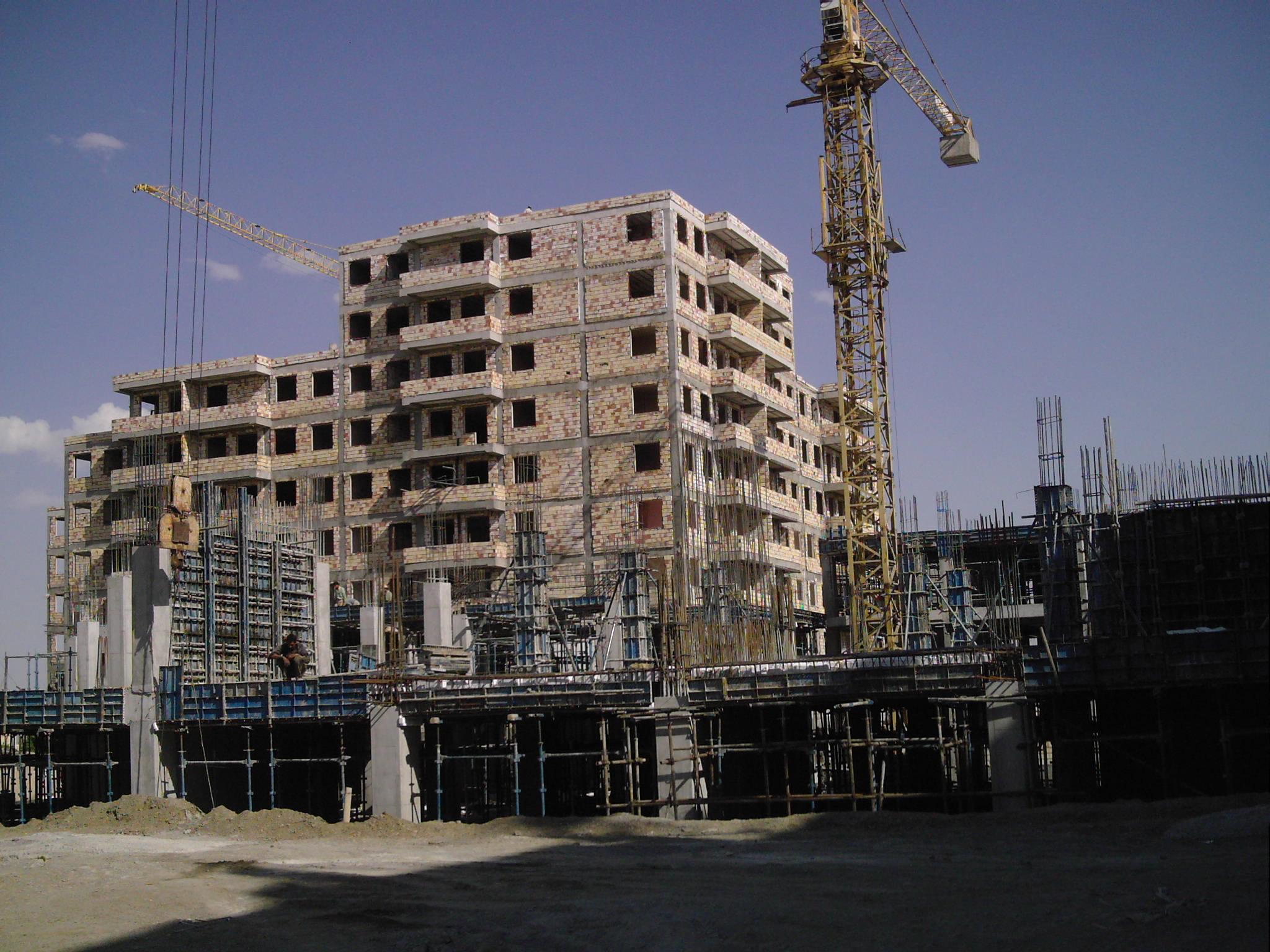 Implementation of the concrete skeleton of Pars Mashhad project